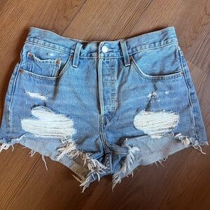 LEVIS Distressed Denim Women Shorts
